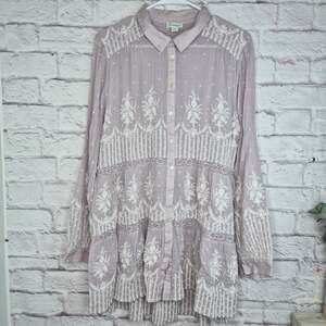 ​Sundance Embroidered Tiered Tunic Top Blouse L Lilac Purple Boho Dobby Lace